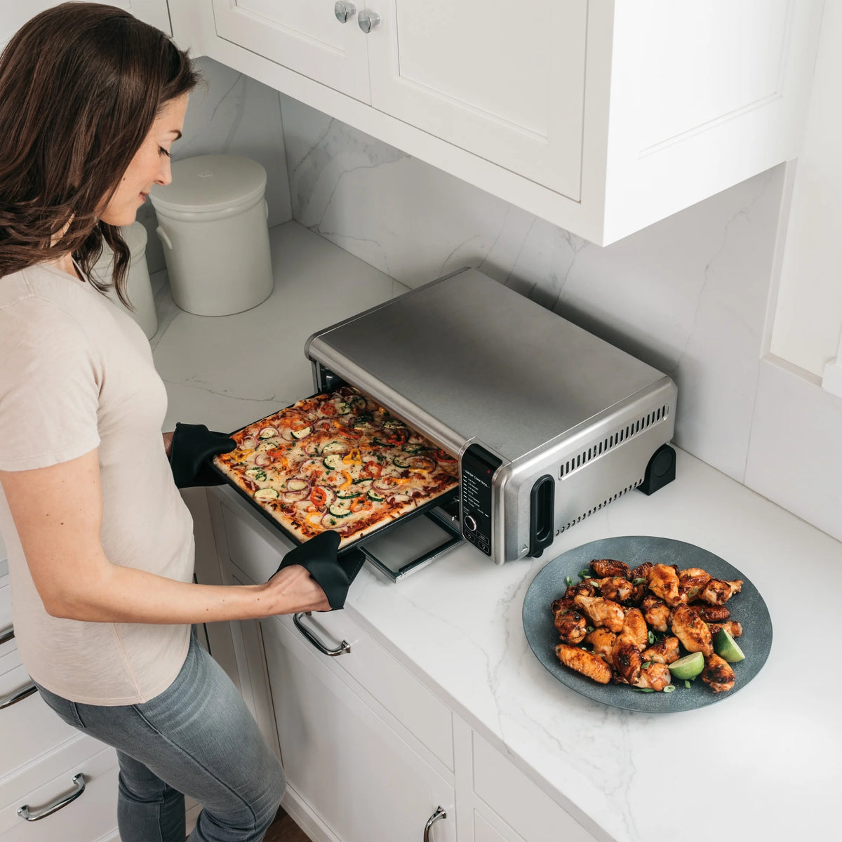 Ninja?? SP101 Foodia? 8 - in - 1 Digital Air Fry Oven, Flip - Away for Storage, Dehydrate, Keep Warm