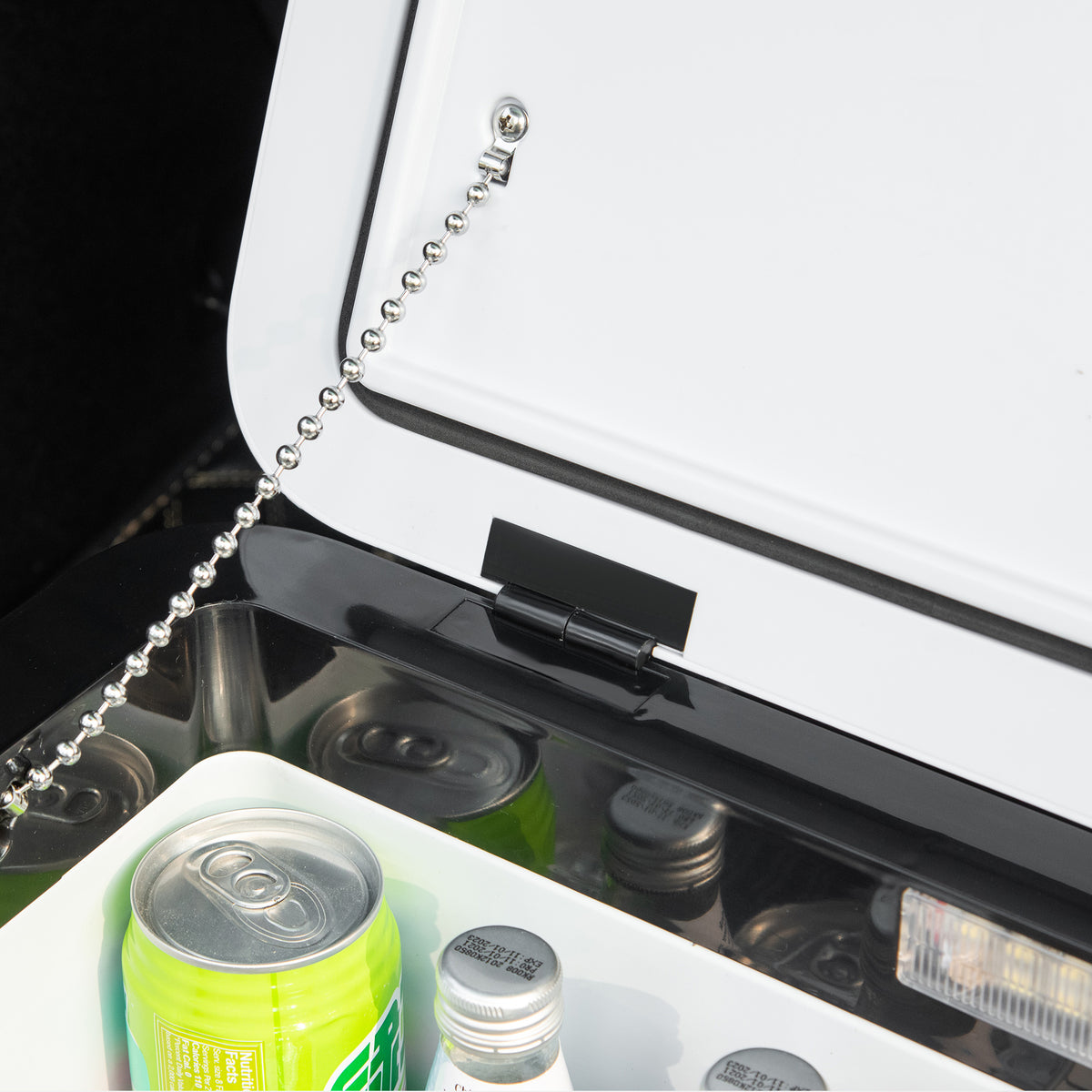 Outsunny Elektrische tragbare Kühlbox 25L 12/24V bis -20℃ Kompressor-Kühlschrank und -Gefrierschrank für Auto mit LED-Licht und klappbaren Griffen Niedriger Energieverbrauch für Zuhause Camping 58,5x33,5x35,2 cm Weiß
