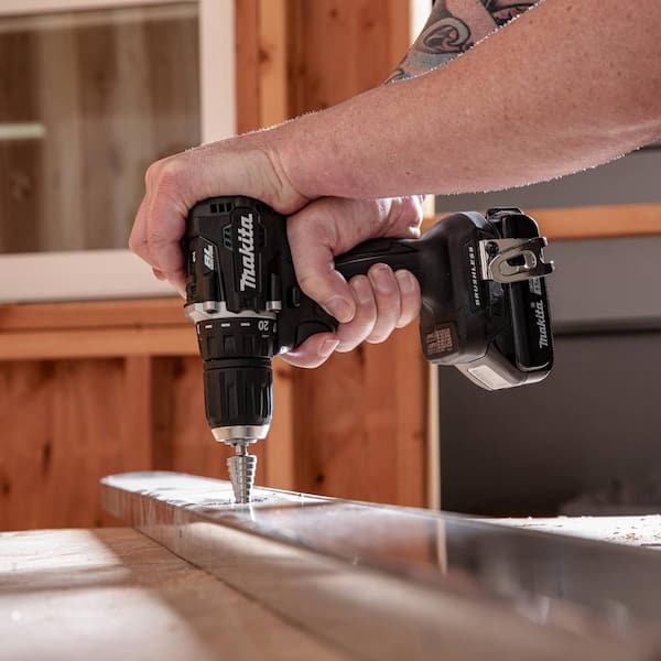 18V LXT Sub - Compact Lithium - Ion Brushless Cordless 1/2 In.variable Speed Driver Drill Kit, 1.5ah