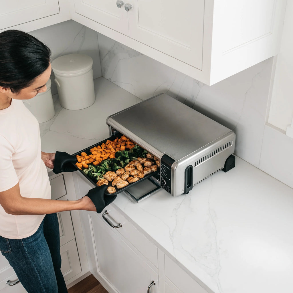 Ninja?? SP101 Foodia? 8 - in - 1 Digital Air Fry Oven, Flip - Away for Storage, Dehydrate, Keep Warm