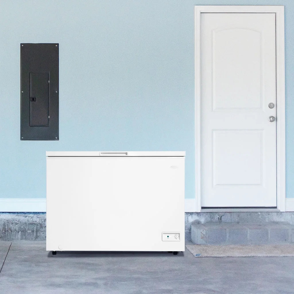 Danby DCF035A6WM 3.5 Cu. Ft. Square Model Chest Freezer DOE