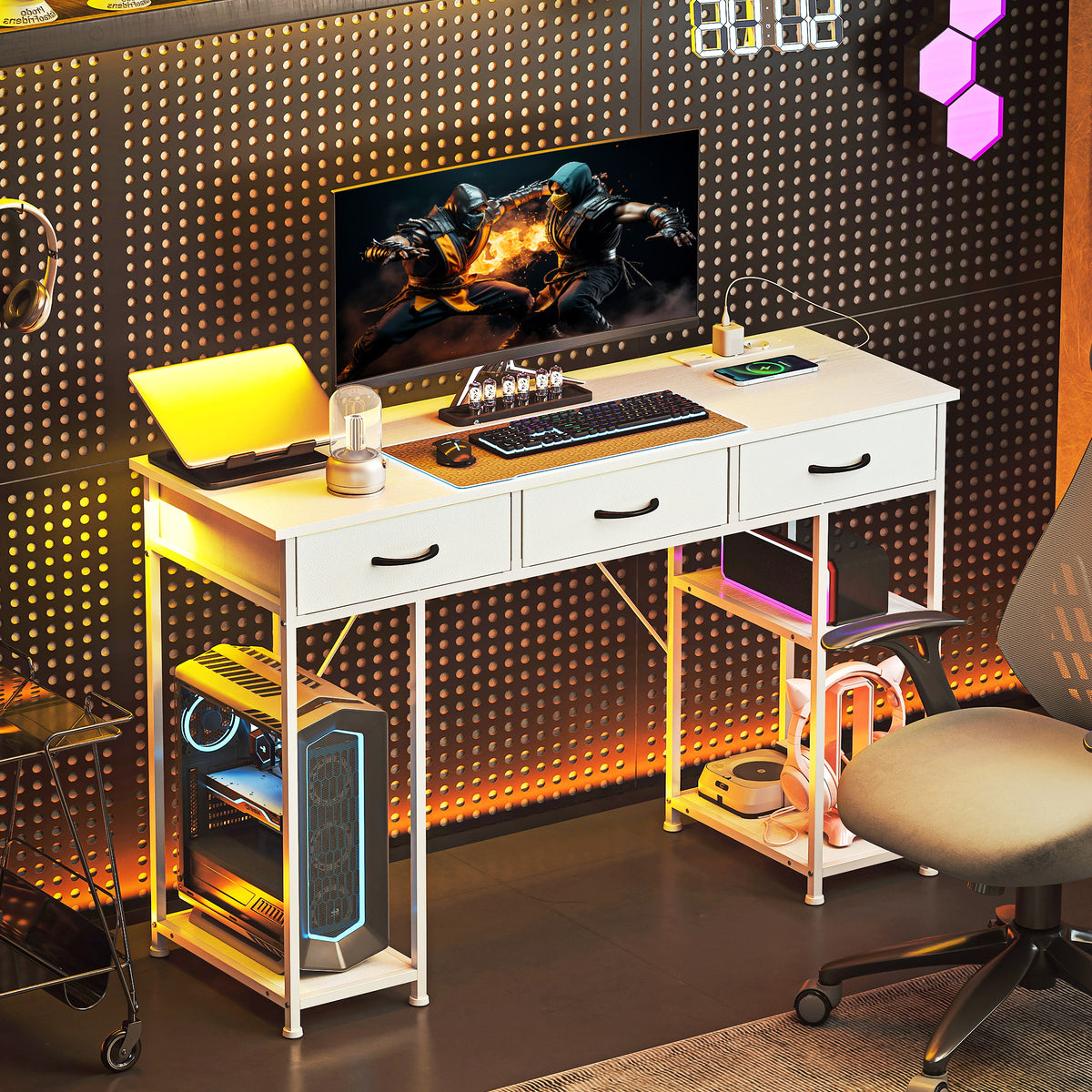 HOMCOM Schreibtisch mit Aufbewahrung mit Steckdosen, 3 Stoffschubladen und 4 Aufbewahrungsregalen, 120 x 40 x 76 cm, Weiß