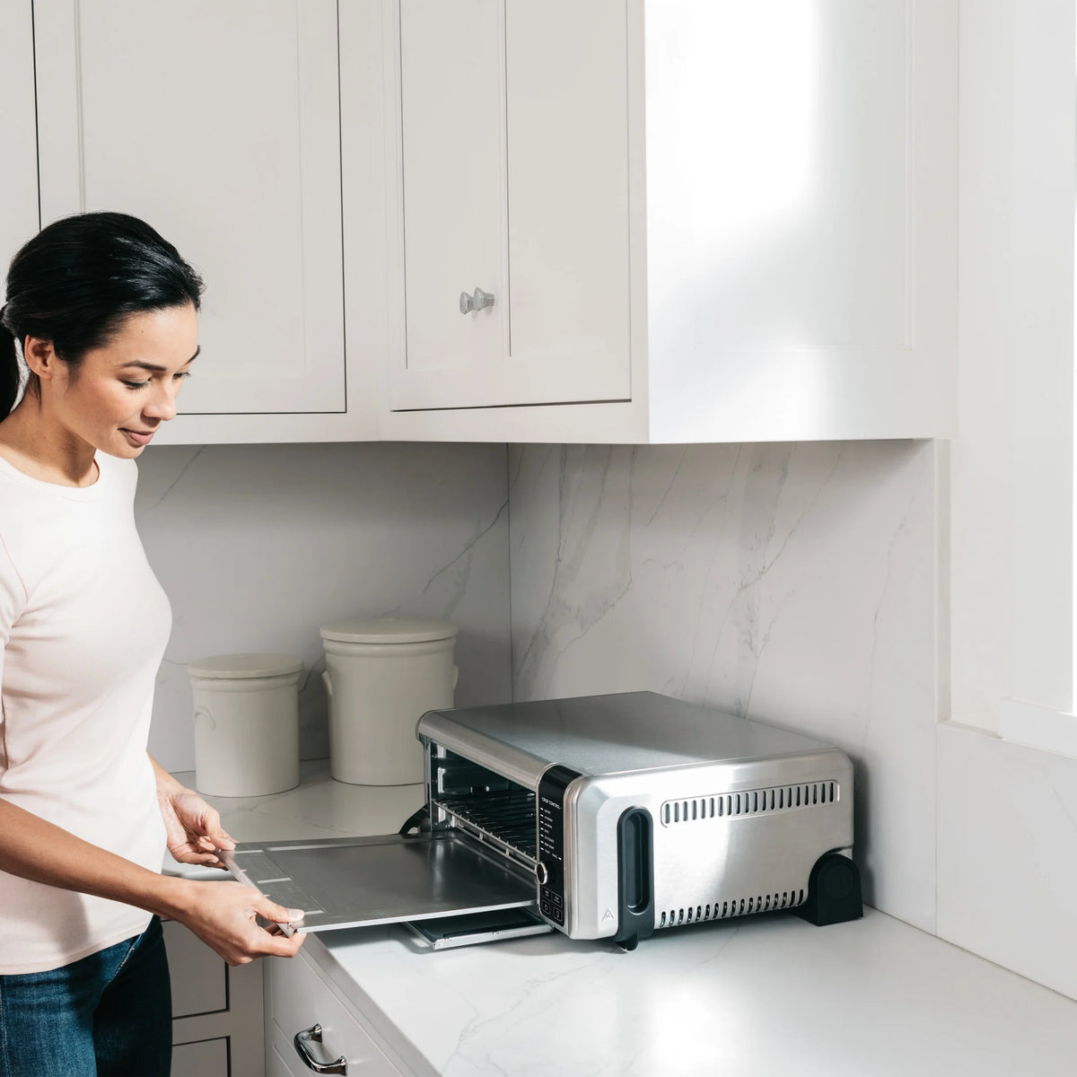 Ninja?? SP101 Foodia? 8 - in - 1 Digital Air Fry Oven, Flip - Away for Storage, Dehydrate, Keep Warm