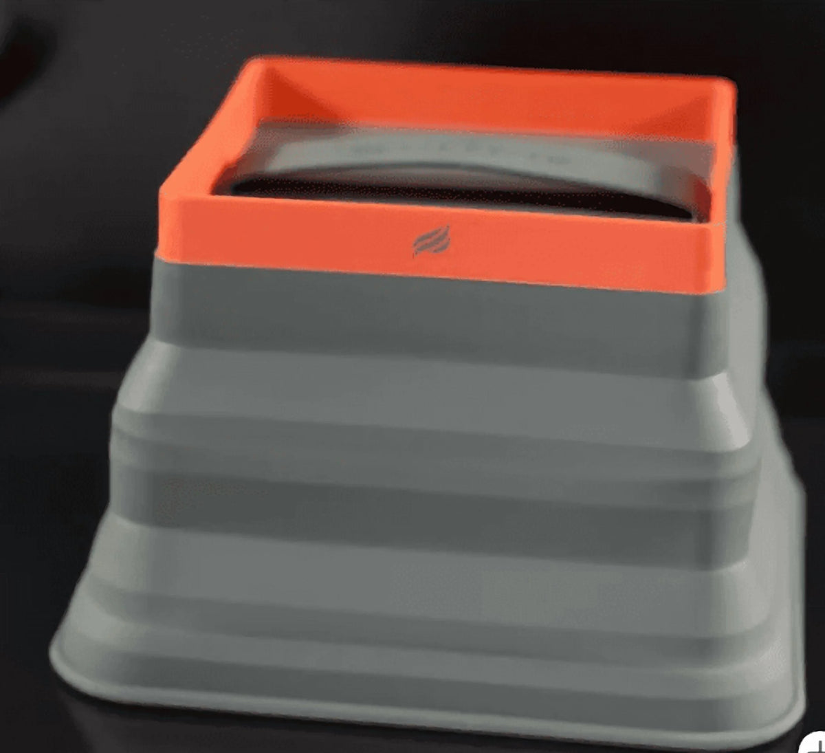 Blackstone 20x14in Camping Griddle Kit with Stand.adjustable Legs. Incudes: Carry Bag, 2 Spatulas and a Collapsible Basting Dome
