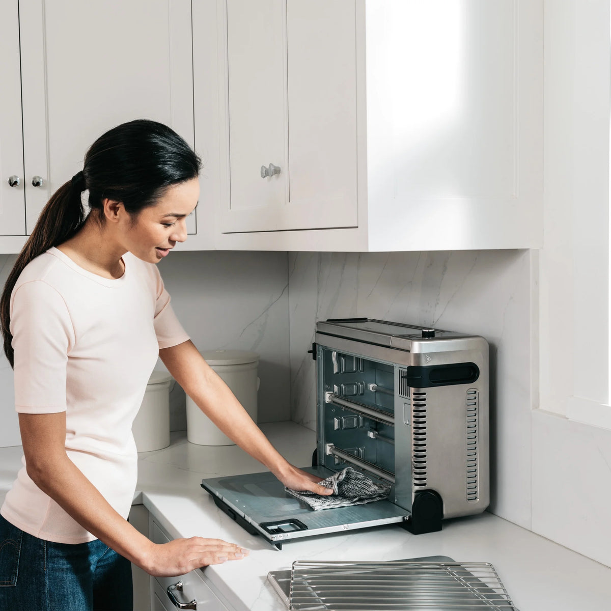 Ninja?? SP101 Foodia? 8 - in - 1 Digital Air Fry Oven, Flip - Away for Storage, Dehydrate, Keep Warm