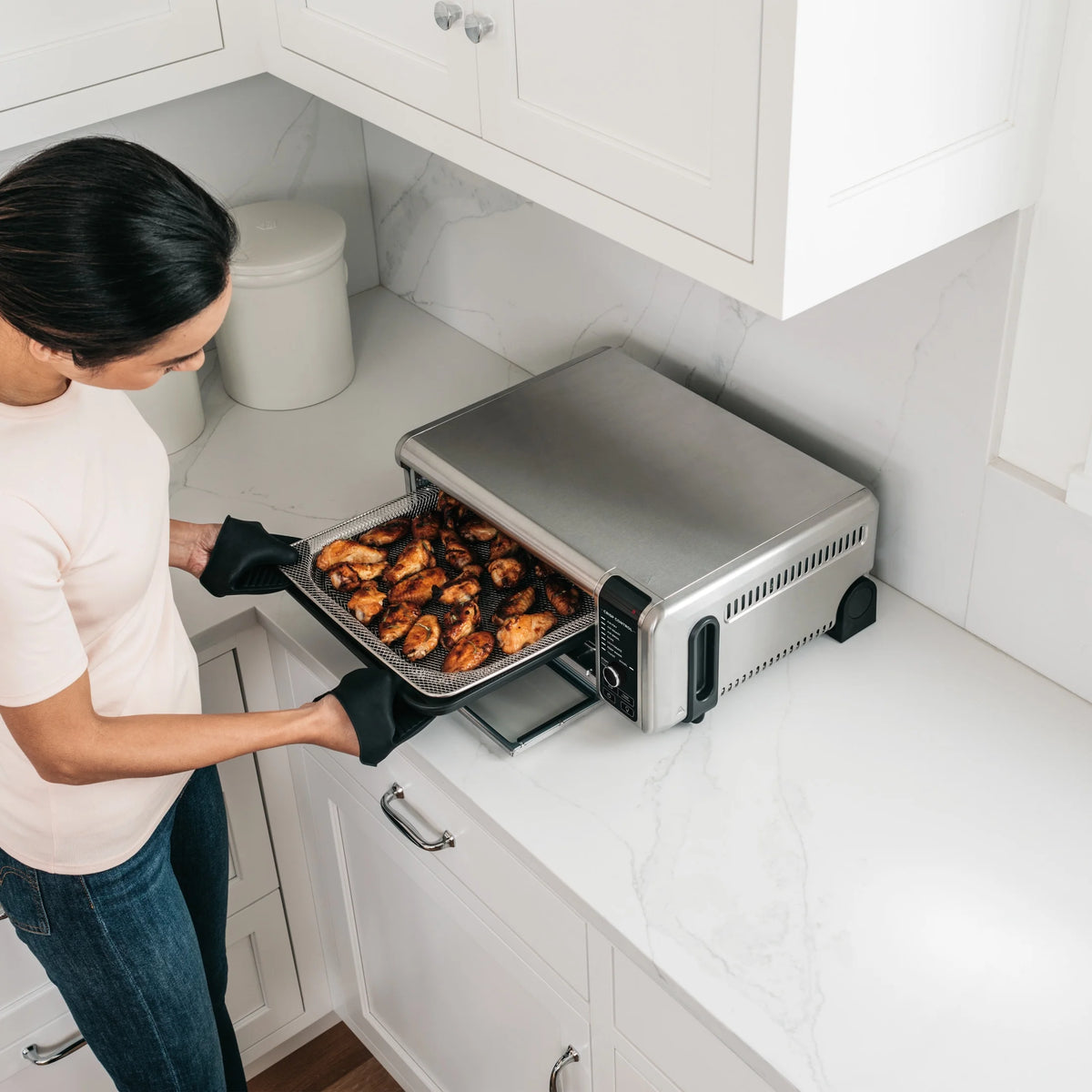 Ninja?? SP101 Foodia? 8 - in - 1 Digital Air Fry Oven, Flip - Away for Storage, Dehydrate, Keep Warm